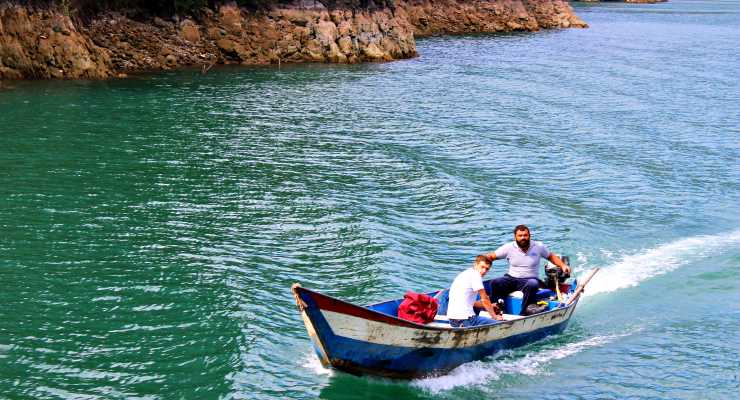 sei-in-albania-lago-koman