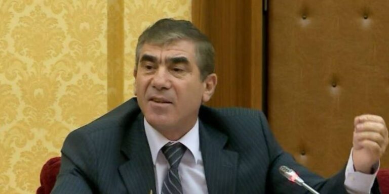 Bordi i karburanteve, ish-deputeti Shehu: Nismë e ricikluar që në fund nuk do të zgjidhë asgjë
