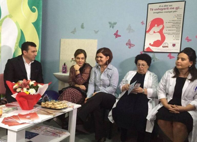 Shërbimi i ri në maternitetin “Mbretëresha Geraldinë”, klasa këshillimi për nënat