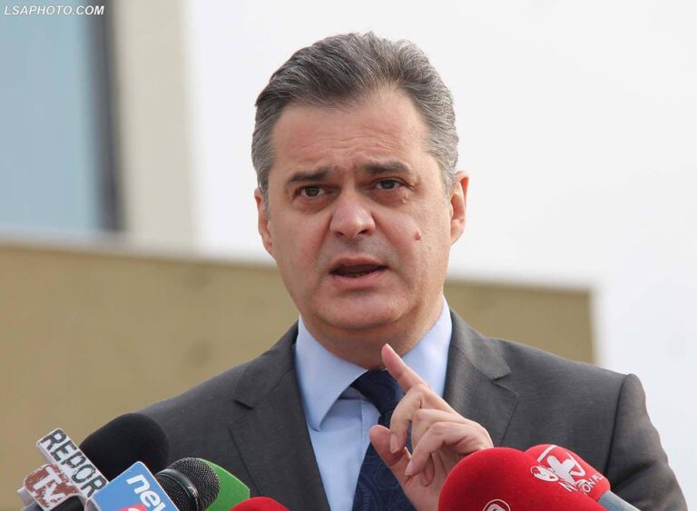 KUSH JANË NACIONALISTËT DHE KUSH JANË PATRIOTËT