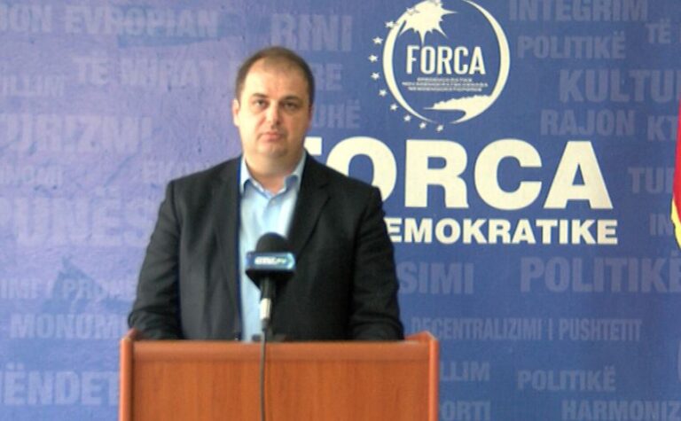 Genci Nimanbegu: Në Malin e Zi mund të dënohesh nëse mban flamurin kuq e zi