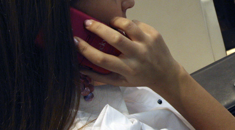 A e dini pse ne themi “Alo” kur përgjigjemi në telefon?