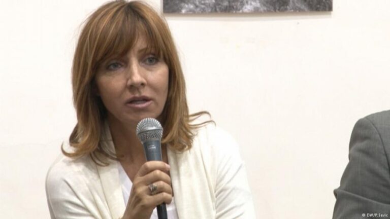 Akuzon Jelena Miliq: ‘Serbia po provokon për të kërkuar ndërhyrjen e Rusisë’