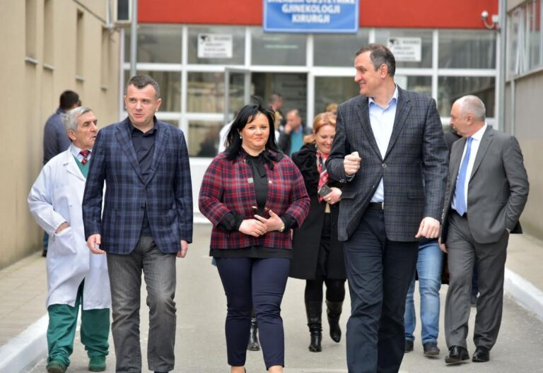 Beqaj: 50 milionë lekë vetëm për protezat këtë vit në Spitalin e Elbasanit