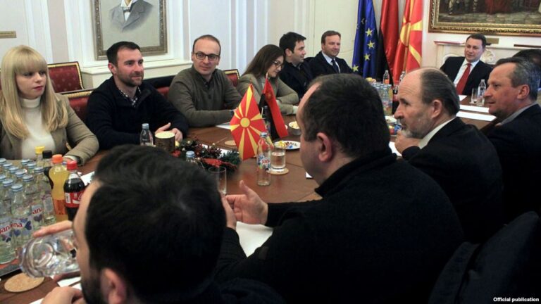 Intelektualët shqiptarë kundër koalicionit me VMRO DPMNE