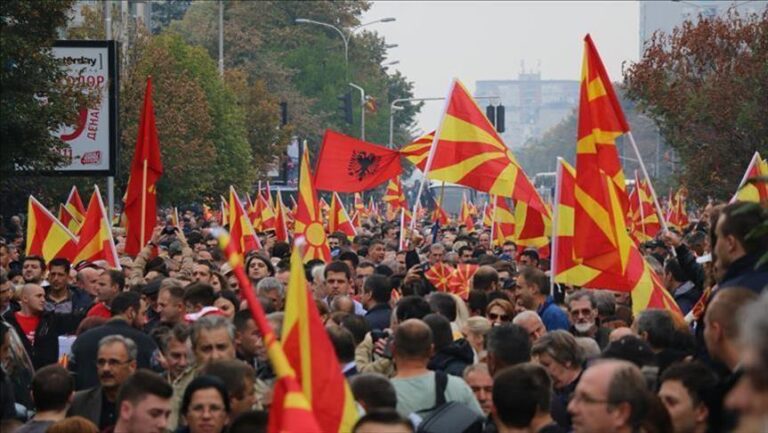 Qeveria e re, Yee takon krerët maqedonas