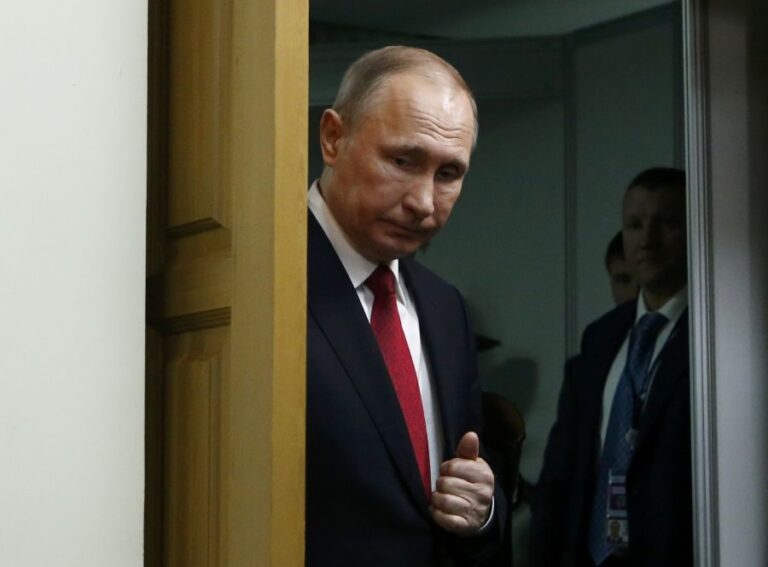 Rusia vendos në ”listën e zezë” zyrtarë të BE-së