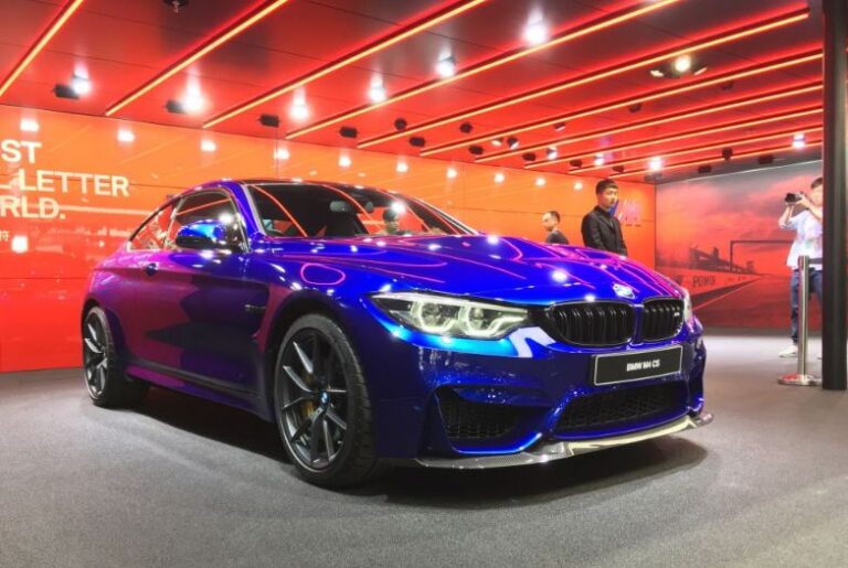“BMW” prezanton modelin e ri “M4 CS”