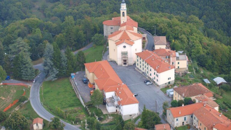 Fshati në Itali që ofron 2000 euro për këdo që shkon të jetojë aty