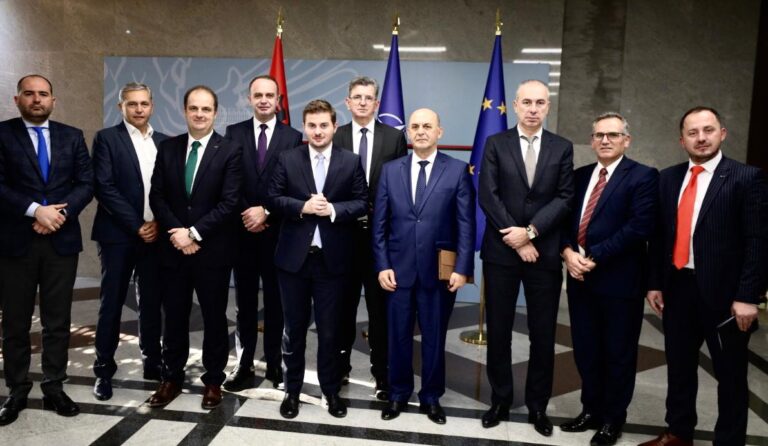 Negociatat për Shqipërinë/Cakaj: Kemi gati grupin e punës