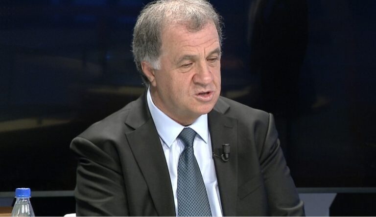 Tërmeti/ Artistët këngë me poezinë e Çun Lajçit, Edmond Zhulali: U përlota me vargjet e tij