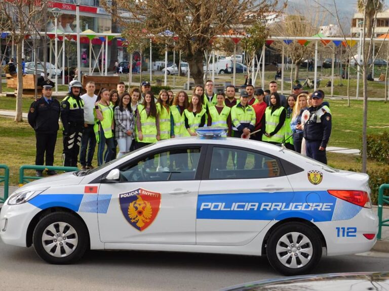 Elbasan, Policia aktivitet sensibilizues me nxënësit