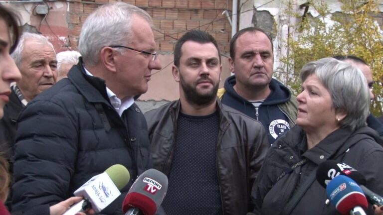 Xhaferri: Qeveria po fsheh provat e korrupsionit pas termetit