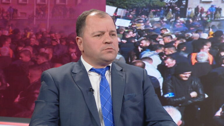 Paketa ”Antishpifje”, Maliqi: Rama po luan me zjarrin (VIDEO)