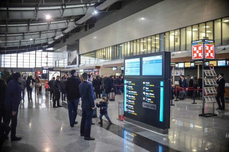 “Dërgoni avionë bosh për të marrë shtetasit tuaj”, 437 italianë kthehen në atdhe