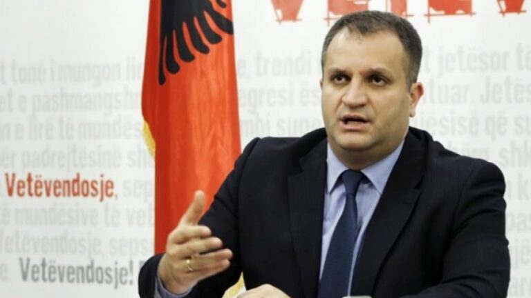 Kërcënohet në zyrë kryebashkiaku i Prishtinës dhe asistenti i tij. Çfarë thotë policia