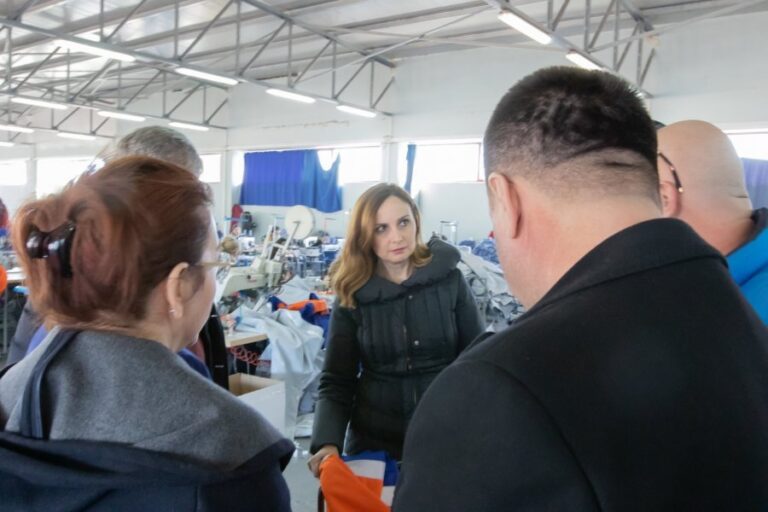 Tabaku viziton fasonët: Ja sa taksa të larta paguan dhe ç’propozon PD-ja