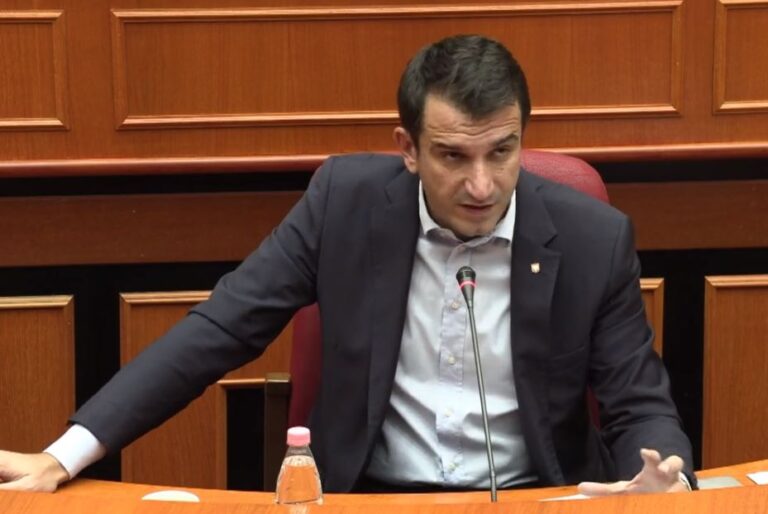 Bashkia Tiranë heq qiranë për banesat sociale