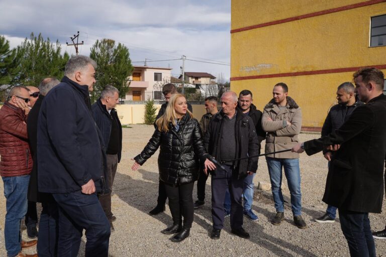 Denoncimi i PD-së: Tërmeti i vjedhjes zhduku 1 mln euro në 2 shkolla të rikonstruktuara në Thumanë dhe Borizanë