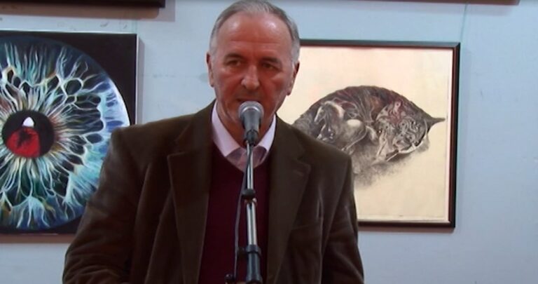Artistët lezhianë akuzojnë ministrinë e Bashkinë për harresë