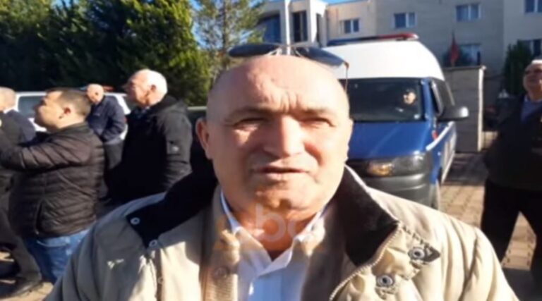 Shemben 7 pallate në Laç, banorët: S’dimë nëse banesat do të ndërtohen