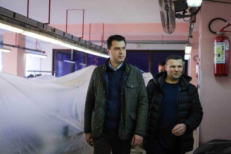 Lulzim Basha: Plan prej pesë pikash për të shmangur falimentimin e biznesit në Durrës