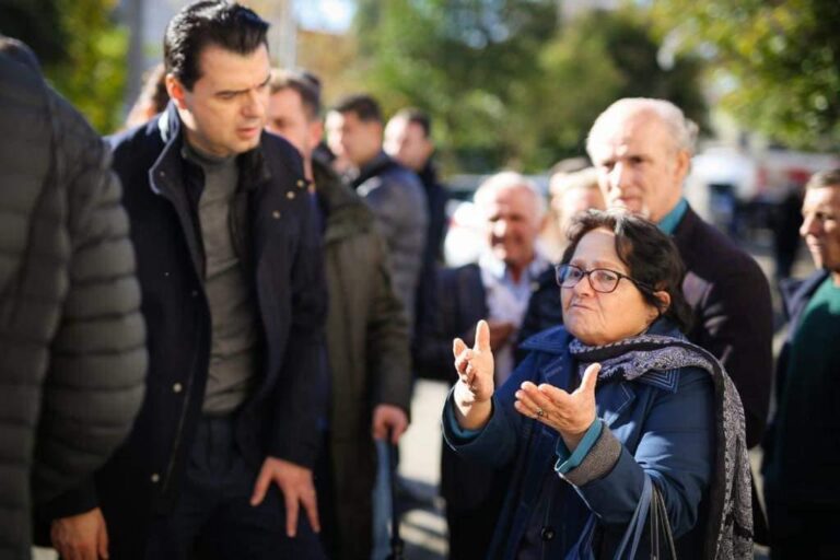 Basha me qytetarët në Laç: Diskriminim, papërgjegjshmëri dhe dështim total i qeverisë “Rama”