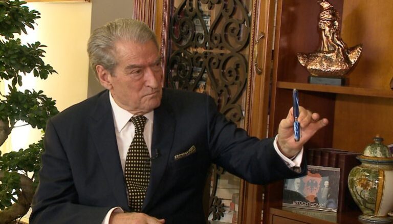 Berisha: Rama e Thaçi argatë të Vuçiçit, duan të ndezin fitilat e konfliktit