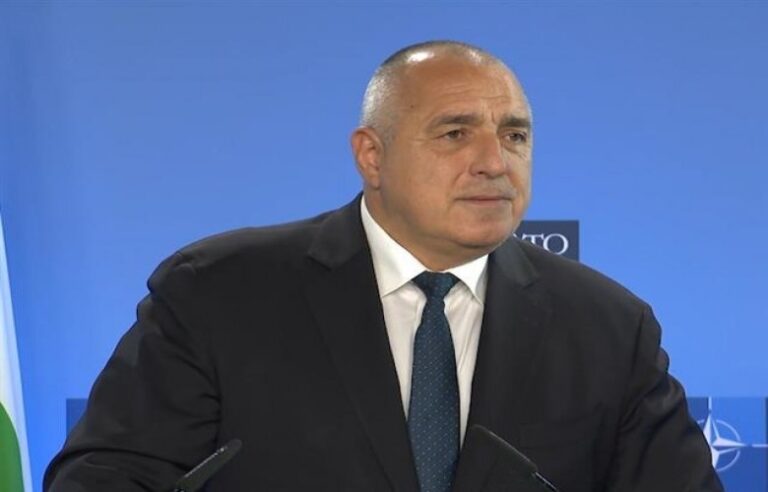 NATO/Kryeministri bullgar: Kosova është pas nesh