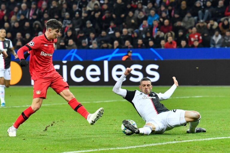 Juventus zbuloi “bishën” Demiral ndaj Leverkusenit, të gjithë në sulm për turkun