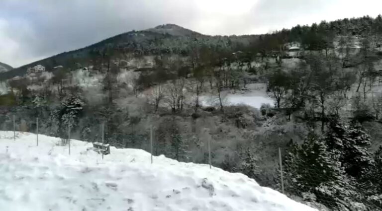 Dhjetori nis me ulje temperaturash, bora zbardh verilindjen