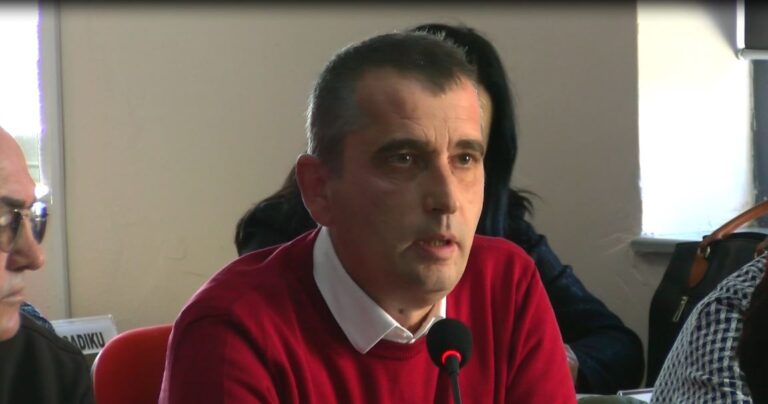 Shkollat në Elbasan pa shkallë emergjence
