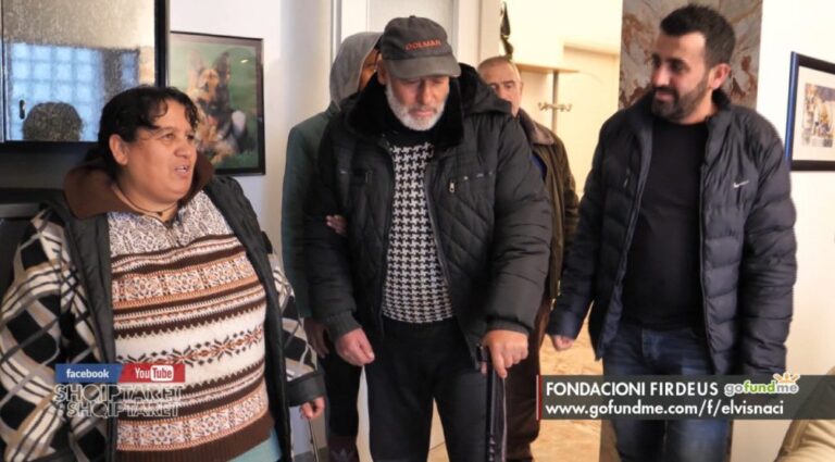 Tërmeti rrëzoi kullën, shqiptari nga Anglia u dhuron shtëpi
