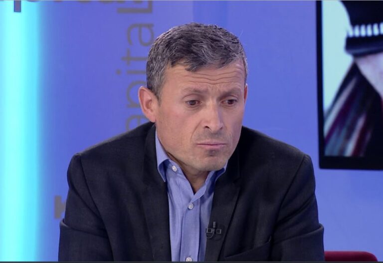 Rama ka dy frikëra dhe asnjëra nuk është media