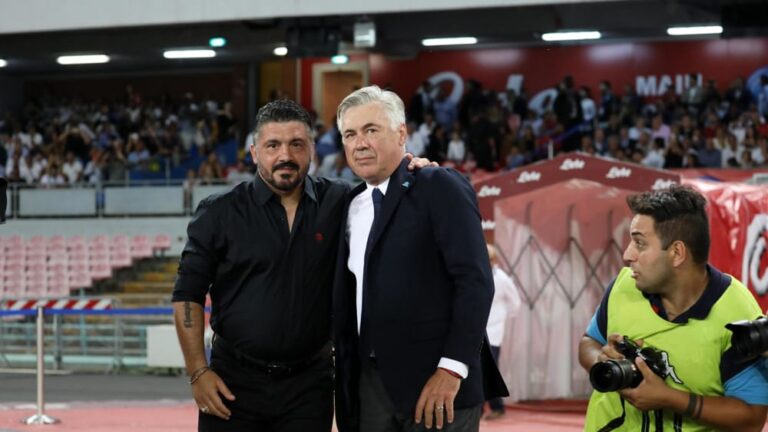 Napoli me trajner të ri, mbërrin në qytet pasuesi i Ancelottit