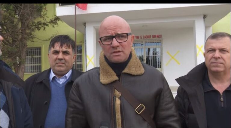 Tërmeti shkatërroi shkollën në Sukth, PD akuza bashkisë: Prokuroria të nisë hetimet, u rikonstruktua me 70 milionë lekë