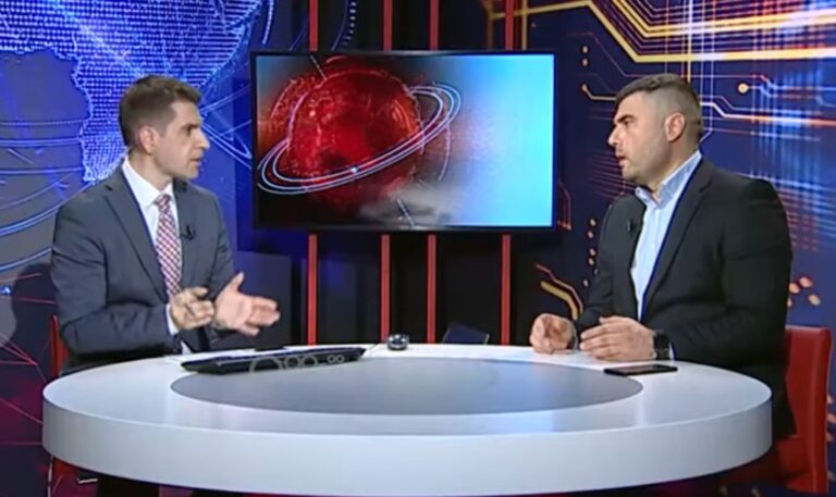 A janë të rrezikshme depozitat me ujë mbi taraca? Ja çfarë thotë inxhinieri (Video)