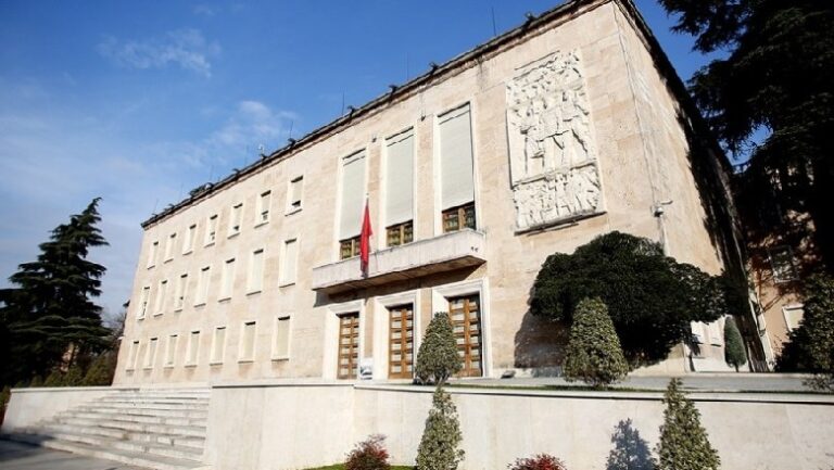 Qeveria kërkon 120 milionë euro – Të hënën zhvillohet ankandi i obligacioneve dyvjeçare