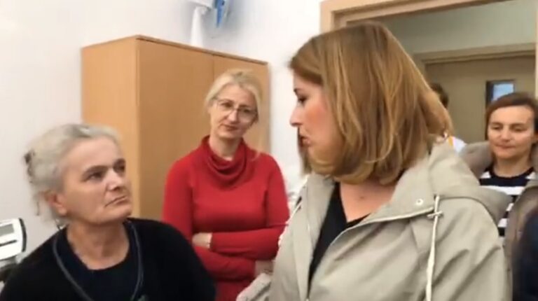 Qendra sociale “Gonxhe Bojaxhi” strehon 107 banorë, Manastirliu: Sigurojmë të gjitha barnat