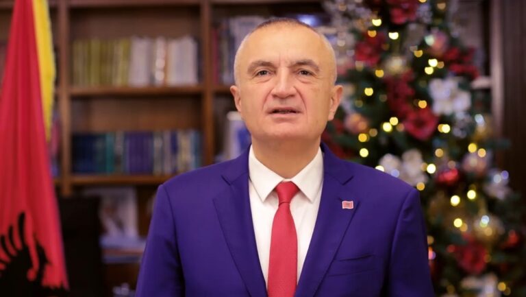 Presidenti Meta uron shqiptarët: 2020, viti i ndryshimit të madh