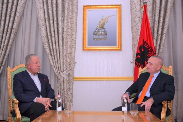 Presidenti Meta takon Pacollin: Shprehu gatishmërinë për të filluar sa më parë projektin e tij bamirës