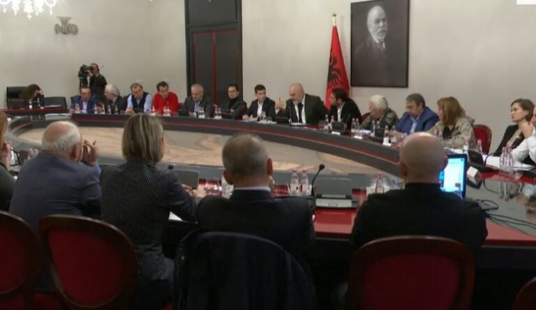 Elvis Naçi: Gati të nisim rindërtimin në Thumanë, kemi mbledhur shumën