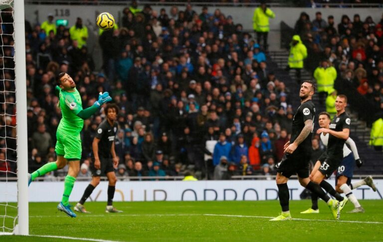 Tottenham fiton me përmbysje ndaj Brighton, vendosin Kane dhe Dele Alli (VIDEO)
