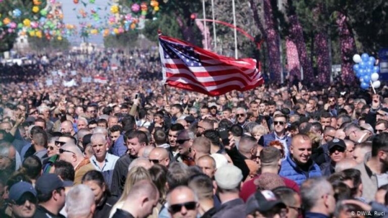 Lulzim Basha: Zgjedhje të parakohshme ose bllokim të qeverisë me protesta