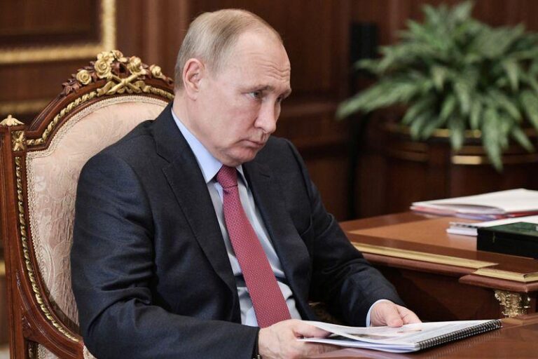 “Dhuratë” për Vitin e Ri, Putin rrit pagën minimale në Rusi