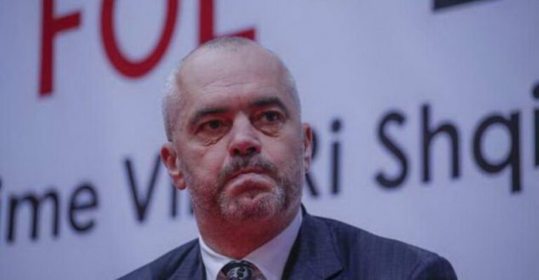 Ta lëmë pak Edi Ramën dhe të shohim llumin politik të Prishtinës