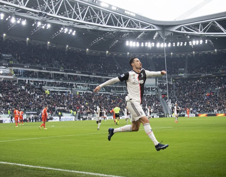 Juventus shkatërron Udinesen me super Ronaldon, Milani zhgënjen ndaj Sassuolos (VIDEO)