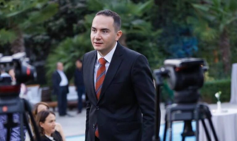 Salianji: Rama nuk po bën bën rrugë, po e ka bërë rrugë që të prodhojë para prej rrugëve!