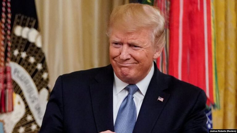 Çfarë po ndodh në SHBA? VOA: Donald Trump shpërndan emrin e informatorit, më vonë fshin mesazhin