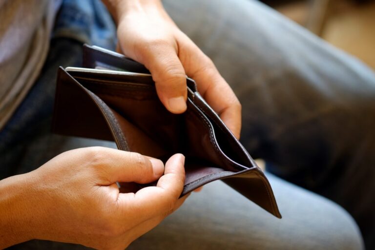 Nëse merr më pak se 22500 lekë, sot je i varfër. Qeveria Rama ka gati strukturat për analizë statistikash